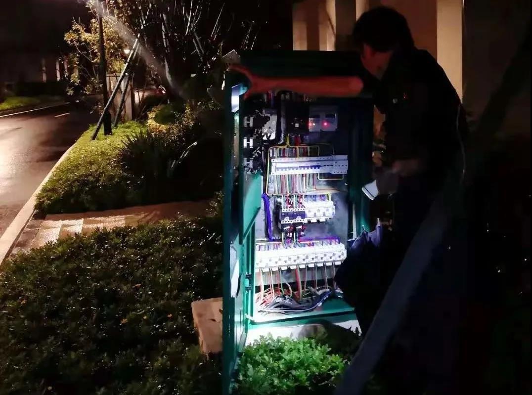 85環(huán)球融創(chuàng  )