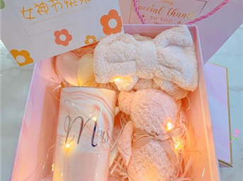 三八婦女節丨祝所有女神：愿你笑靨如花，一生不減芳華！